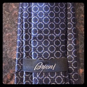 NWT Brioni Men’s 100% silk tie navy blue